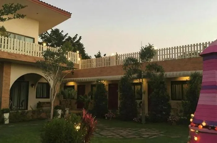 Resort Charming Suan Phueng